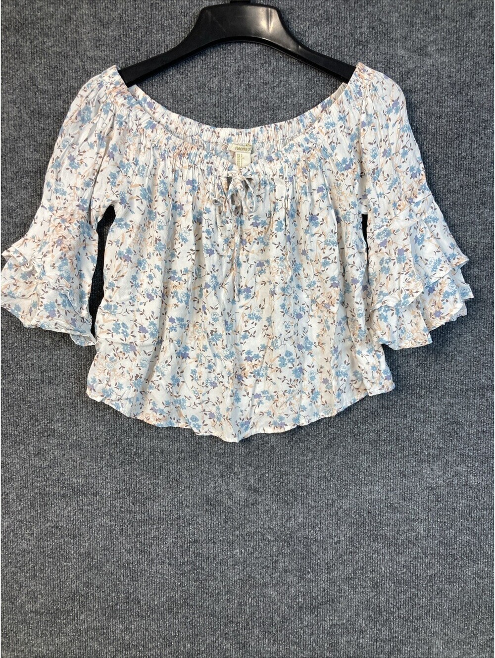 Forever 21 Juniors Size Small 3/4 Bell Sleeve Floral Crop Top Shirt EUC